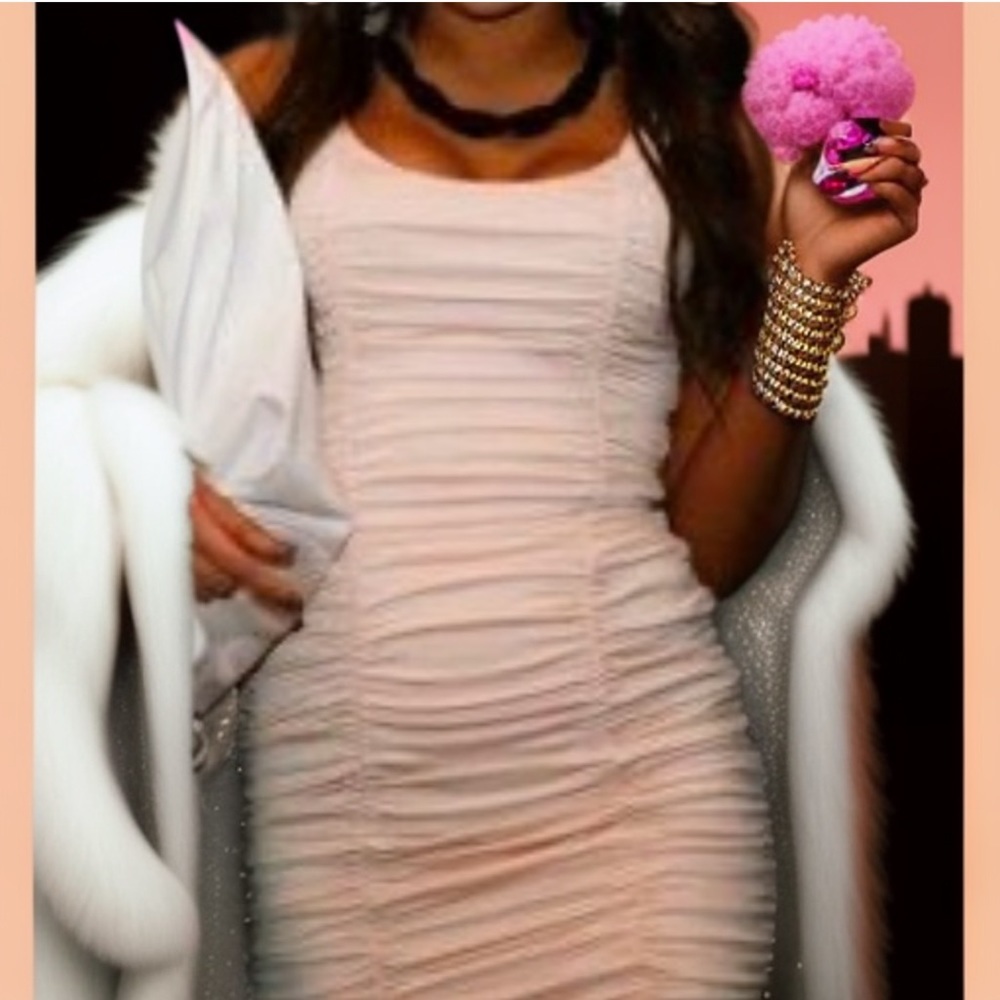 🎀 H&M pale pink ruched dress